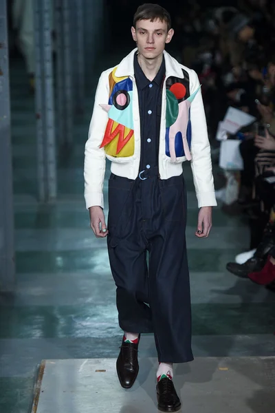 Look 29